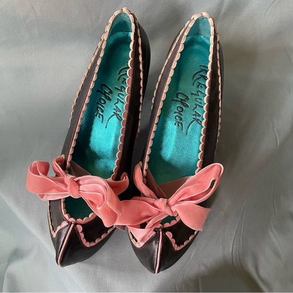 Irregular Choice black w/ pink scalloping heels - EU sz 39 - Picture 9 of 16